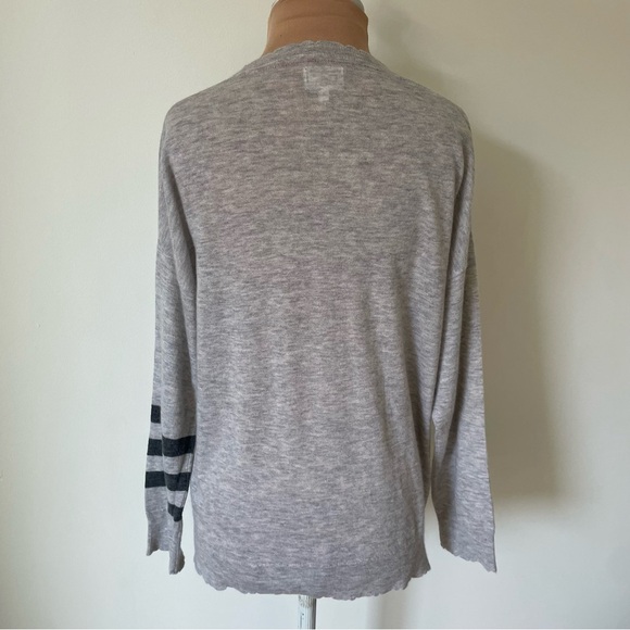 Anthropologie Sundry Wool Cashmere Scallop Gray Stripe Sleeve Sweater EUC Sz 1/S - Picture 6 of 12